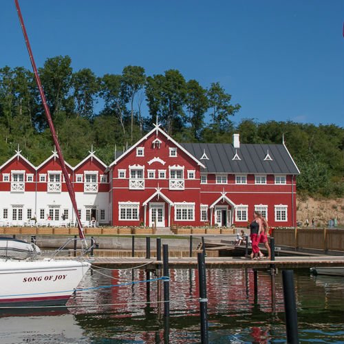 dyvig haven sq.jpg