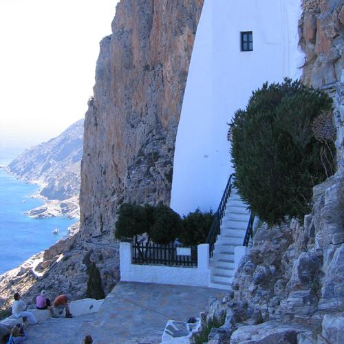zeilvakantie cycladen amorgos klooster